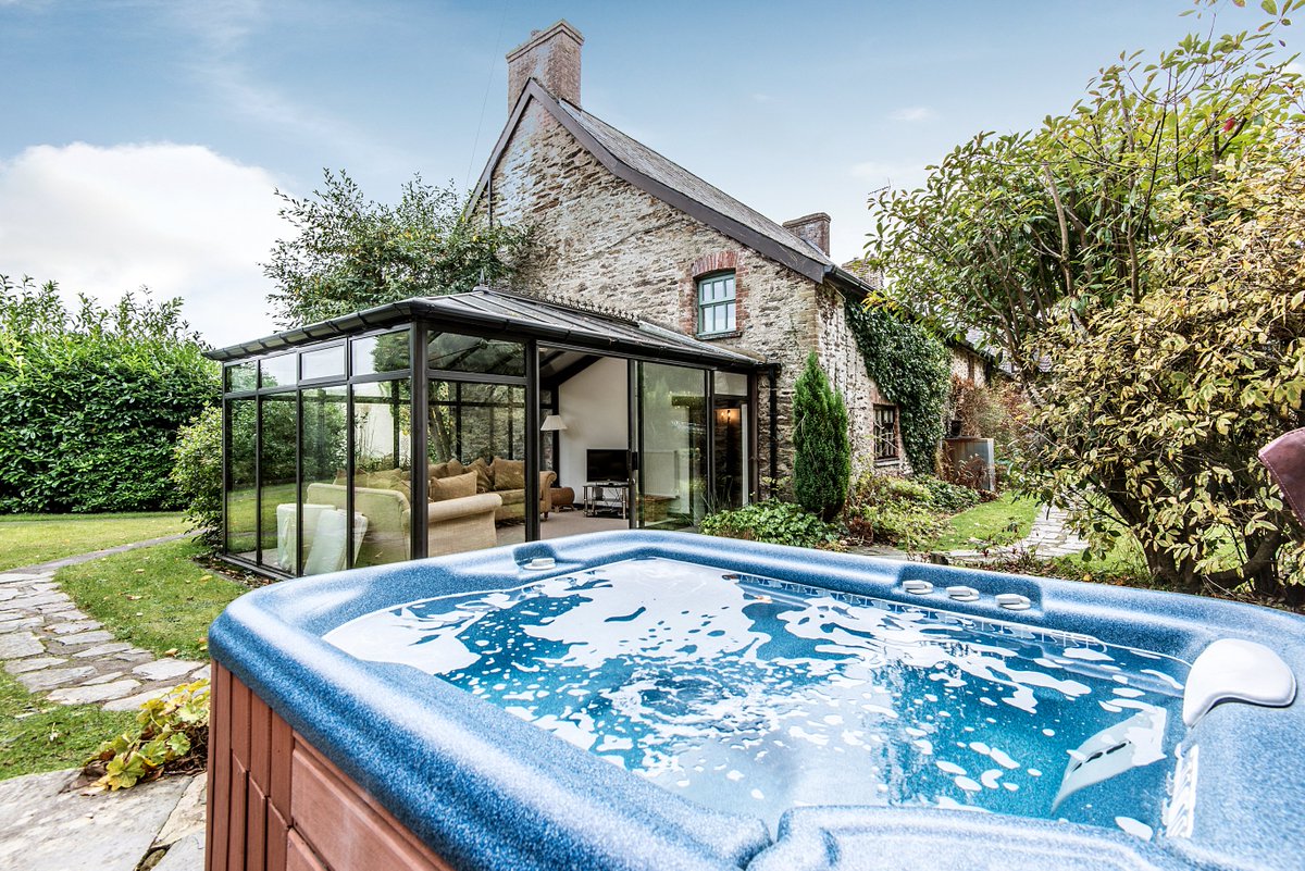 premiercottages's tweet photo. Clydey Cottages sleep 2-8 guests across 10 multi-award-winning, family-friendly cottages in Pembrokeshire. Find out more: https://t.co/tqQ7Yvrdc8 https://t.co/5yDHt5l8lG