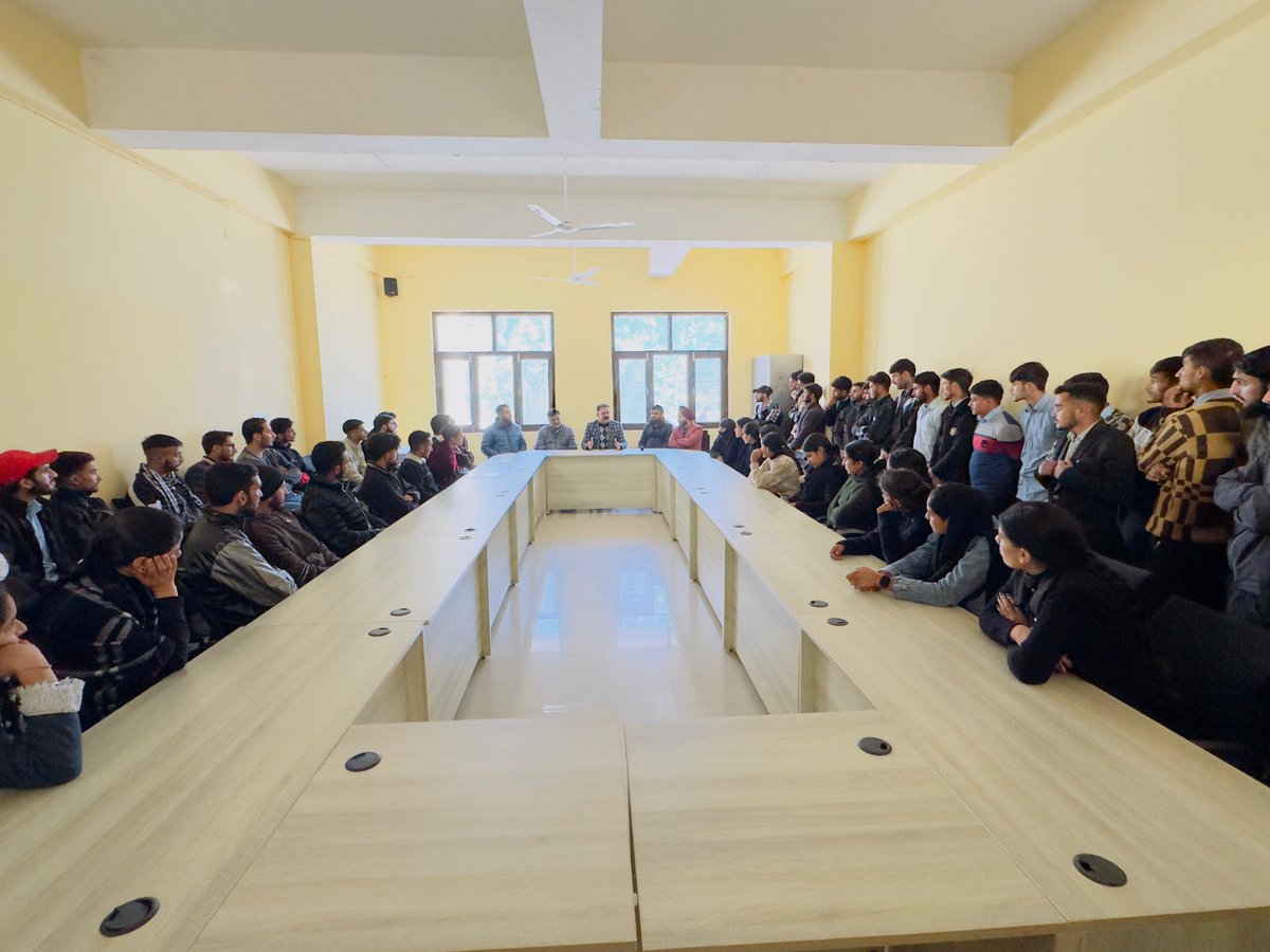 RambanGovt's tweet photo. GOVERNMENT POLYTECHNIC RAMBAN HOSTS SUCCESSFUL JOB FAIR IN COLLABORATION WITH DISTRICT EMPLOYMENT AND COUNSELING CENTER DEPARTMENT RAMBAN
#dcramban #jkdte https://t.co/MyvP9IkOof