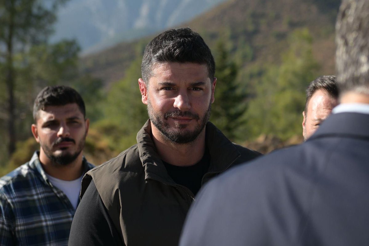 harmanyeritabii's tweet photo. Usta oyuncuların bir araya geldiği dev kadrosu ve güçlü hikayesiyle çok yakında TRT’nin dijital platformu @tabiiresmi ’de yayınlanacak olan Harman Yeri dizisinin çekimleri tüm hızıyla devam ediyor. 

@tabiiresmi 
@NetSanatt 
#harmanyeri https://t.co/OYHbivA2zY