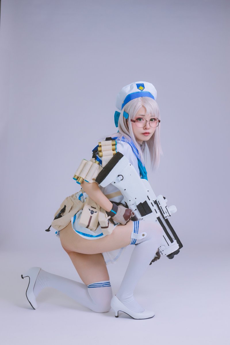 kuuta301's tweet photo. cosplay 🔥 NIKKE：Neon https://t.co/dfM0WIc8ur