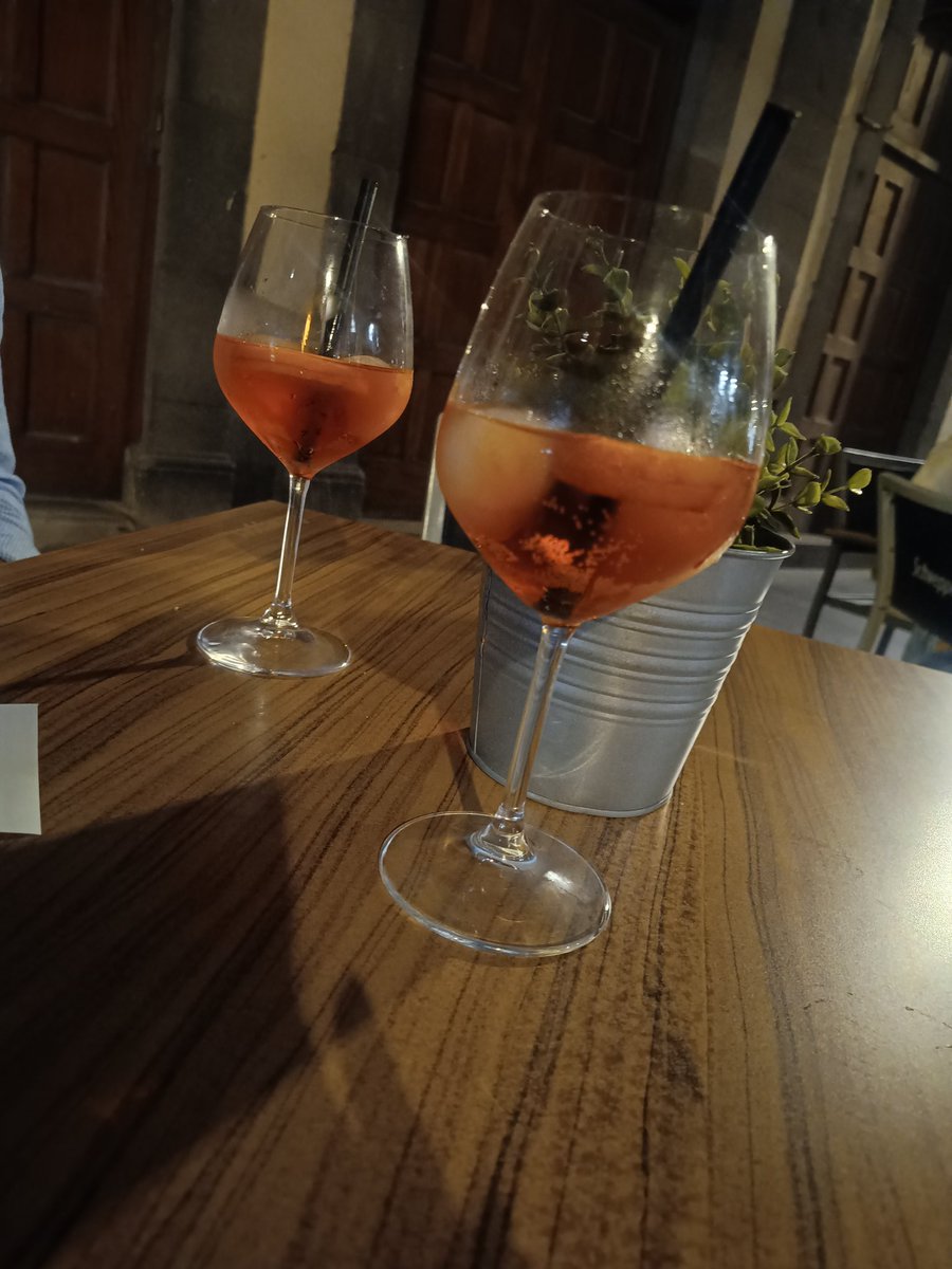 elyaperez28's tweet photo. 6 semanas me dejaron más que en miles de días,no importa como siga la cosa,pero me di cuenta que es posible creer #LoveInTheBigCity  #Loveforexport #volver  #siempreeshoy  🦒 https://t.co/WQbeaUPvgm