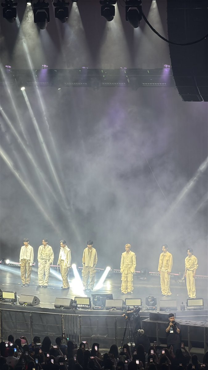 wonniechy's tweet photo. ENHYPEN IS NOW HERE 😭😭😭😭🥹 https://t.co/QJASQcF9Qf