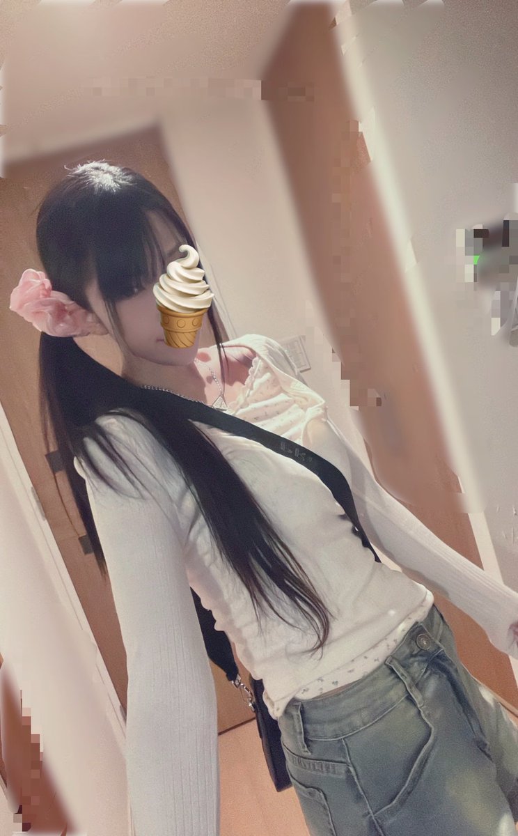 やっとねむってた上等なムートンコートを着れます。暖かすぎるから中は楽な薄着
ずっと秋冬がいい 