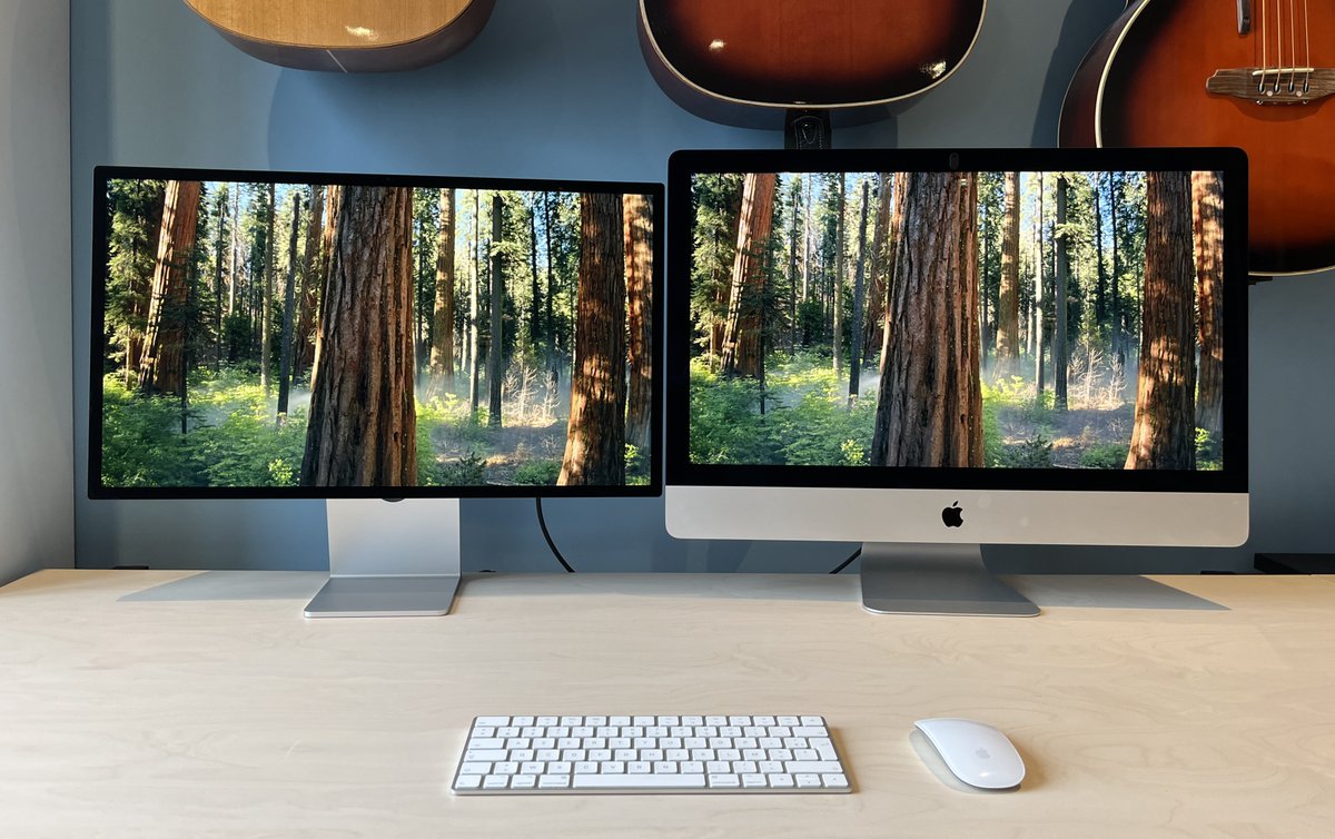 SadSnifit's tweet photo. I’m currently upgrading my computer setup, and bought an Apple Studio Display (27", to match my Intel iMac). The display is stunning, as expected. However, what I did not expect what for it to sit lower than my iMac. https://t.co/b68pWzqYnh