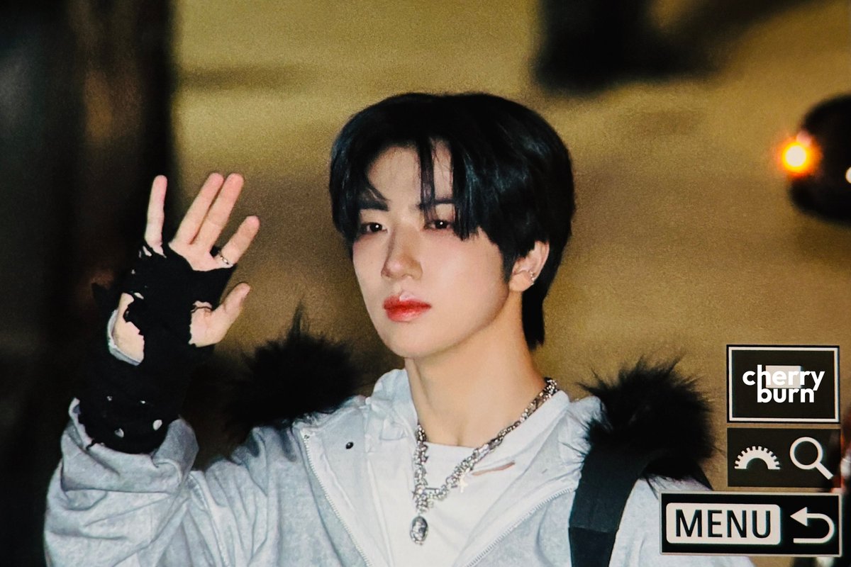 241206 KBS 뮤직뱅크 퇴근

#원진 #함원진 #WONJIN #ウォンジン #CRAVITY #크래비티