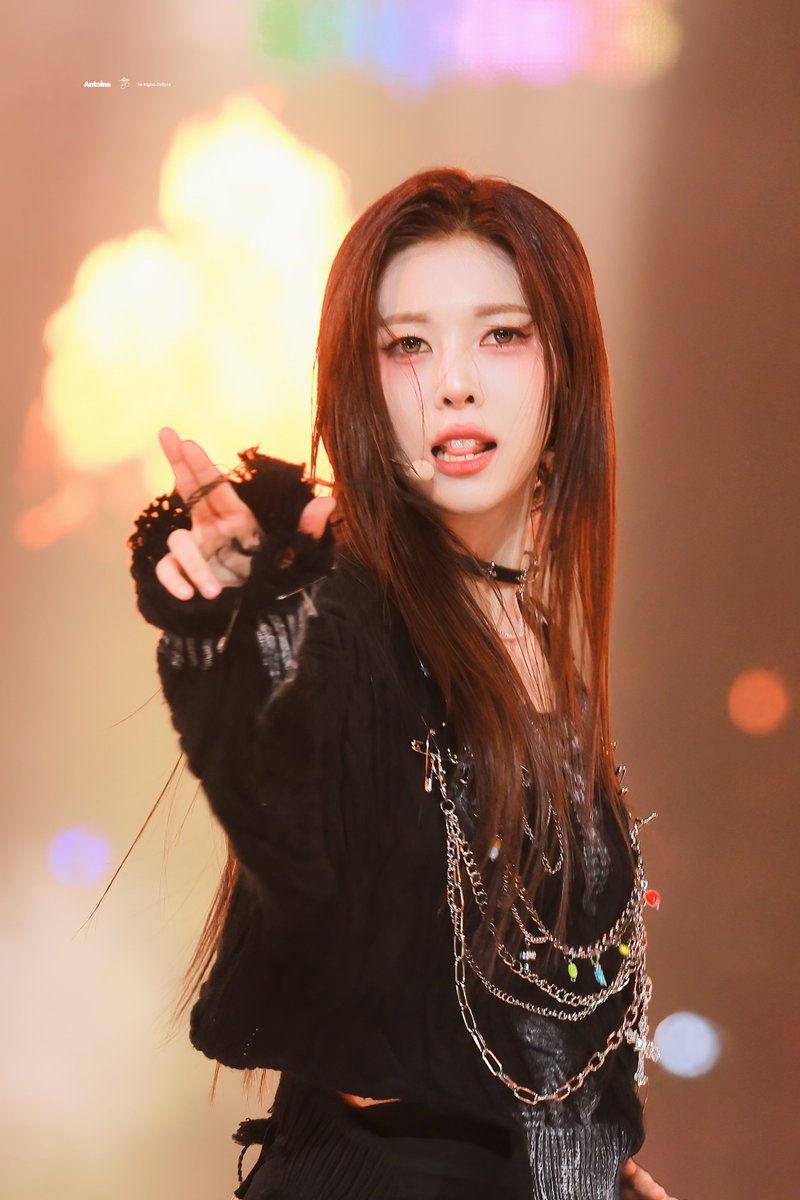 Antoine_030108's tweet photo. 241130 MMA

🔥불꽃의 여신🔥

#서다현 #SeoDaHyun 
#트리플에스 #tripleS https://t.co/lVX2vqke1I