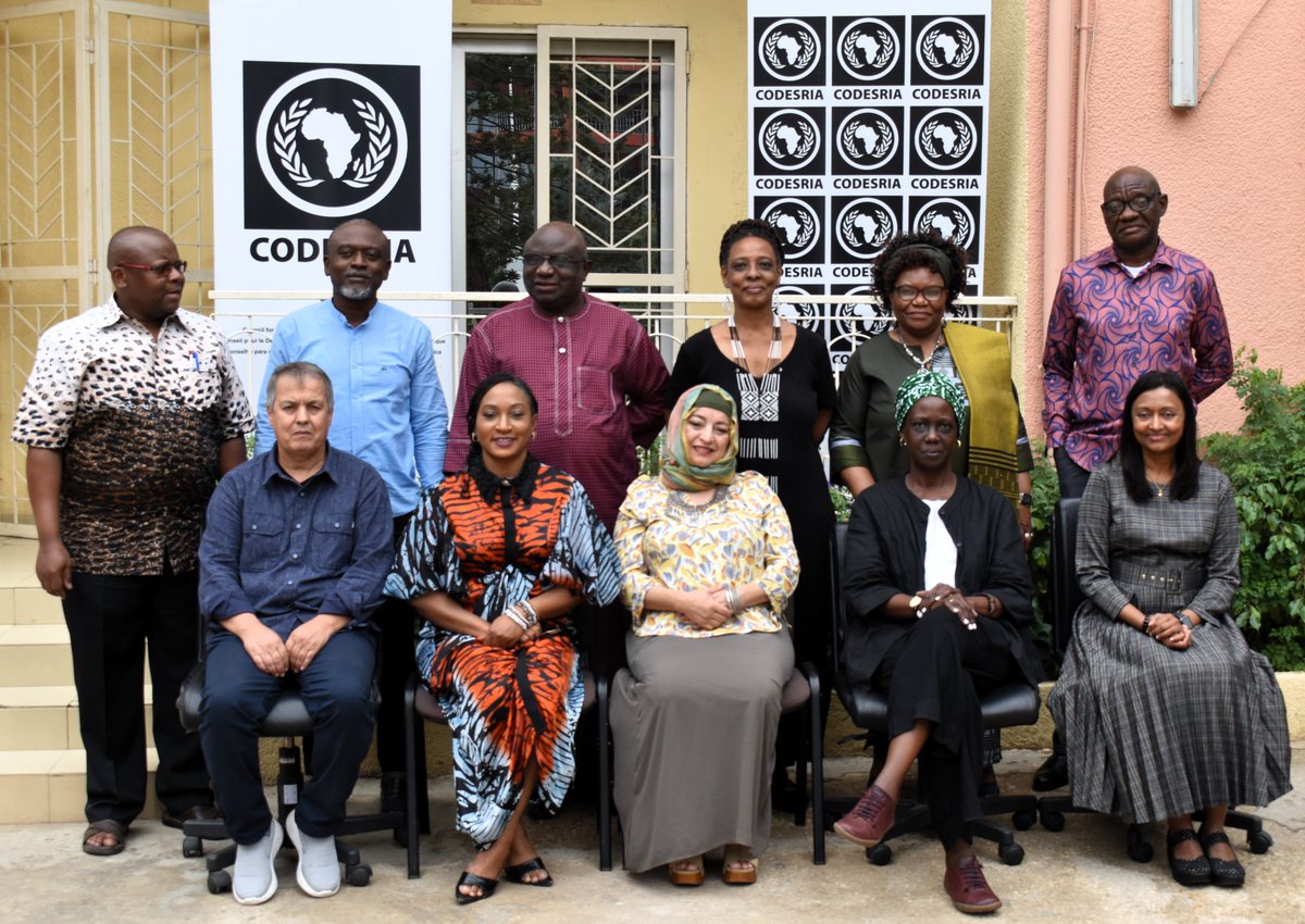 📢 En ce moment, le comité exécutif du <a href="/CODESRIA/">CODESRIA</a>  est réuni pour une session stratégique.

📢The CODESRIA Executive Committee is currently meeting for a strategic session.