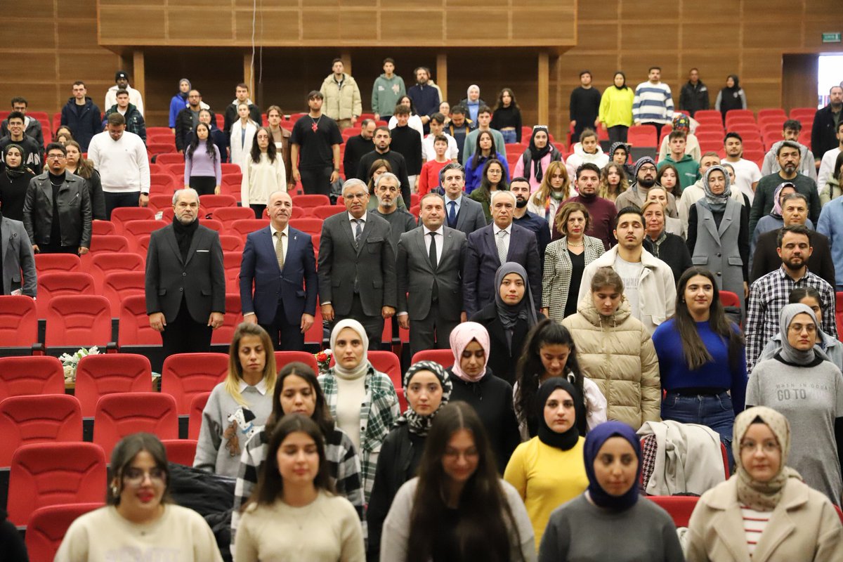 aksarayedutr's tweet photo. Şair Şaban Abak, Sezai Karakoç’u Anlattı

Aksaray Üniversitesi (ASÜ) Sosyal Bilgiler ve Değerler Eğitimi Uygulama ve Araştırma Merkezi, “Düşünce ve Sanat Külliyesi Olarak Sezai Karakoç” başlıklı bir program düzenledi. 

🔗https://t.co/MVSh3hYDNx https://t.co/fRP8K1KGW2