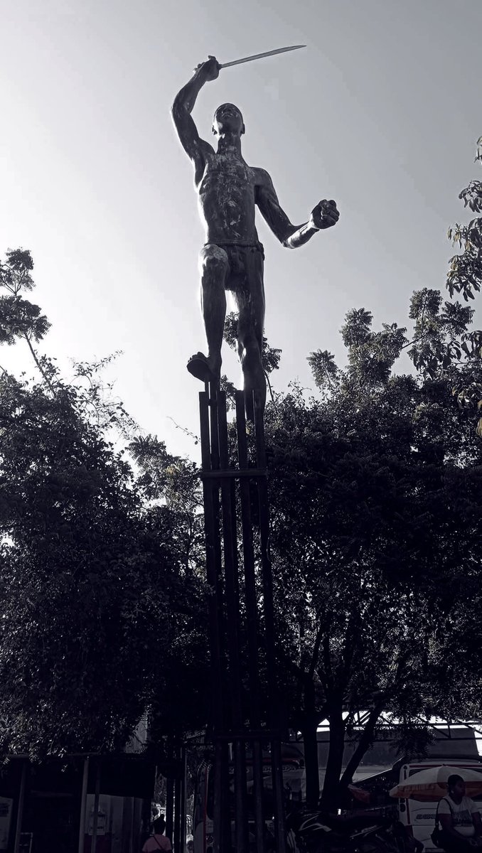 EdwinDoria7's tweet photo. MASACRE DE LAS BANANERAS
¡PROHIBIDO OLVIDAR!
HOY HACE 96 AÑOS ¡
El Prometeo de la libertad, escultura del Maestro Rodrigo Arenas Betancourt, 1978, en homenaje a los trabajadores colombianos de las empresas bananeras estadounidense, Masacrados por el Ejercito Nacional de Colombia. https://t.co/I0Lra8xni5