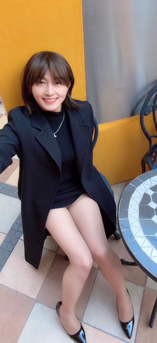 明日は小田急ロマンスカーに乗って
フォロワーさんに逢いに行きます🙋‍♀️
なんかソワソワドキドキ☺️💕
初めての女装@神奈川県だわ〜👍

皆さんも素敵な週末を😘💕