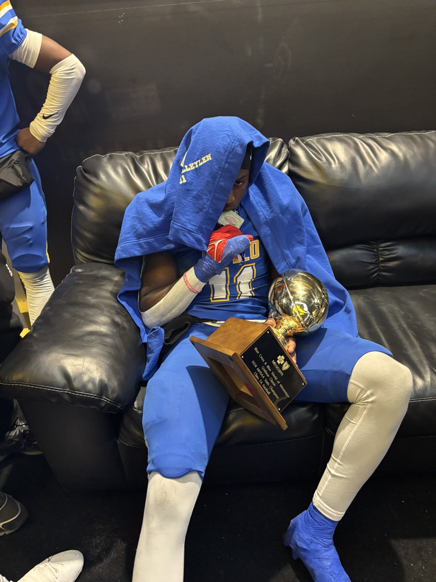 Malachi Gilleylen (@malachi_g11) on Twitter photo 💍 us gold coming back to T Town😤 #statechamps 💍 us gold coming back to T Town😤 #statechamps