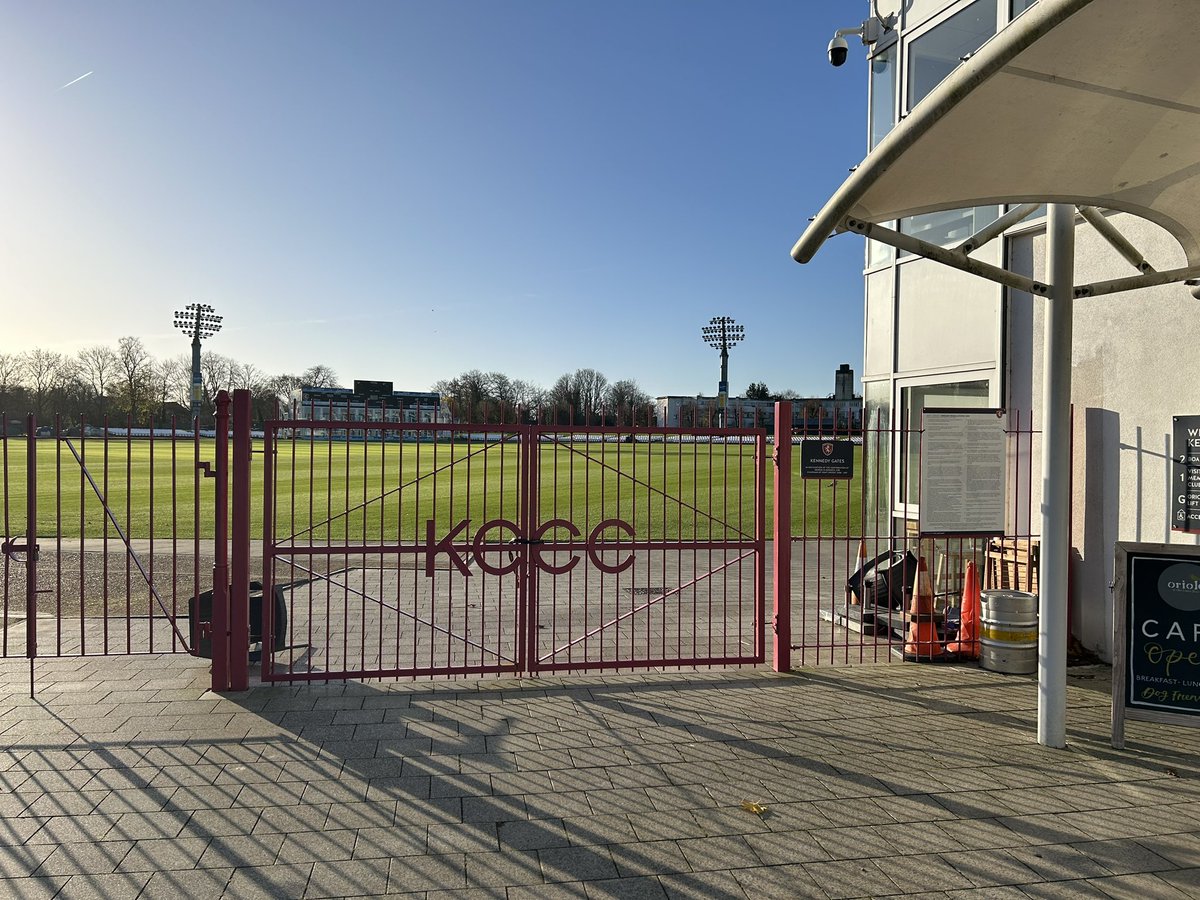 In Canterbury for the funeral of an old friend who loved cricket and the St Lawrence Ground, so a wander down the Old Dover Road on a glorious winter morning was obligatory.  I assume <a href="/kentccc1968/">kentccc1975</a> (presumably at the Basin) would approve.