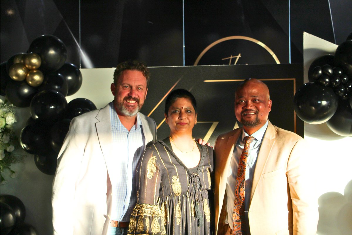 DNS.Business tweet media