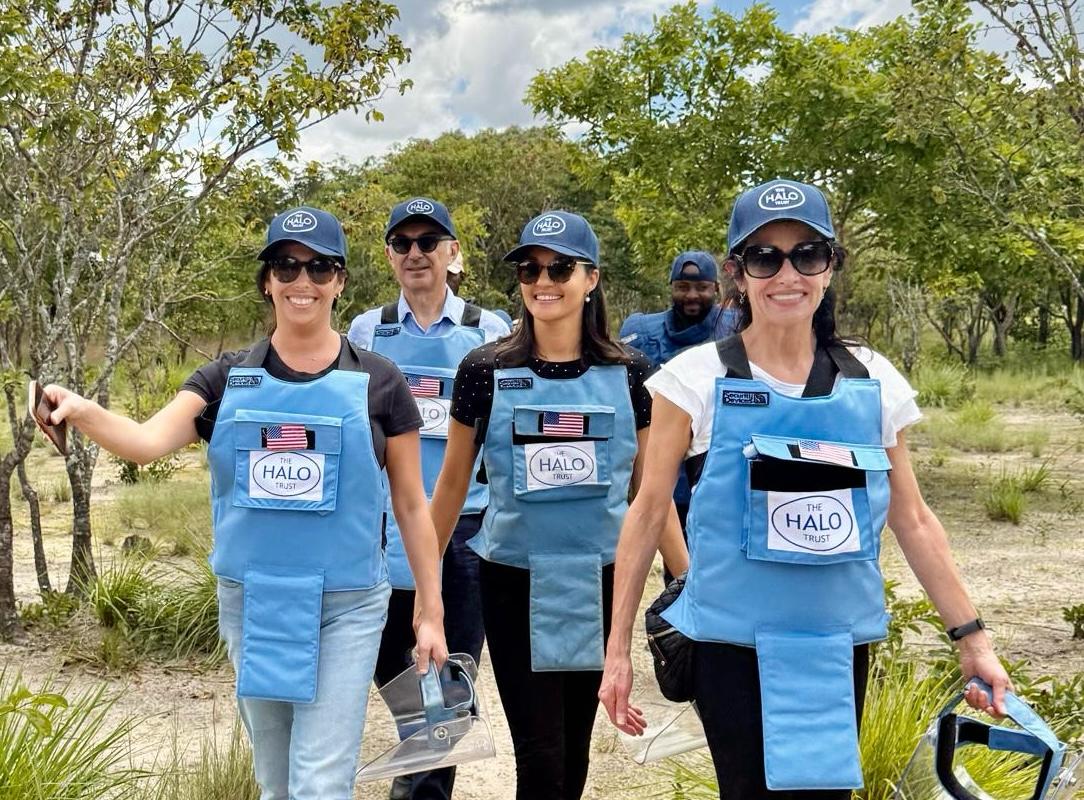 RivaLevinson's tweet photo. Thank you to Ambassador Marco Ricci @ItalyinAO @cooperazione_it for Italy's support to  @US_PGI @africa_finance and for joining the mission to #Bie w/ @HALOTrustUSA. Demining + #LobitoTransAfrica = economic livelihoods and food security. https://t.co/B1N7833Wn7