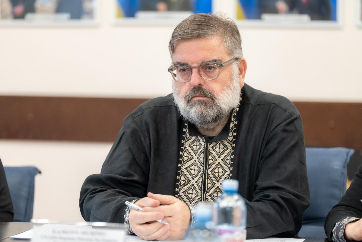 During a meeting with Dr. Kuzin, Deputy Minister of <a href="/MoH_Ukraine/">Ministry of Health of Ukraine</a>, <a href="/EamonnMurphy63/">Eamonn Murphy</a> highlighted 🇺🇦 remarkable resilience in delivering #HIV services despite the war.
Yet, funding gaps, data issues, and monitoring challenges persist.
"<a href="/UNAIDS/">UNAIDS Global</a> is committed to strengthening Ukraine’s