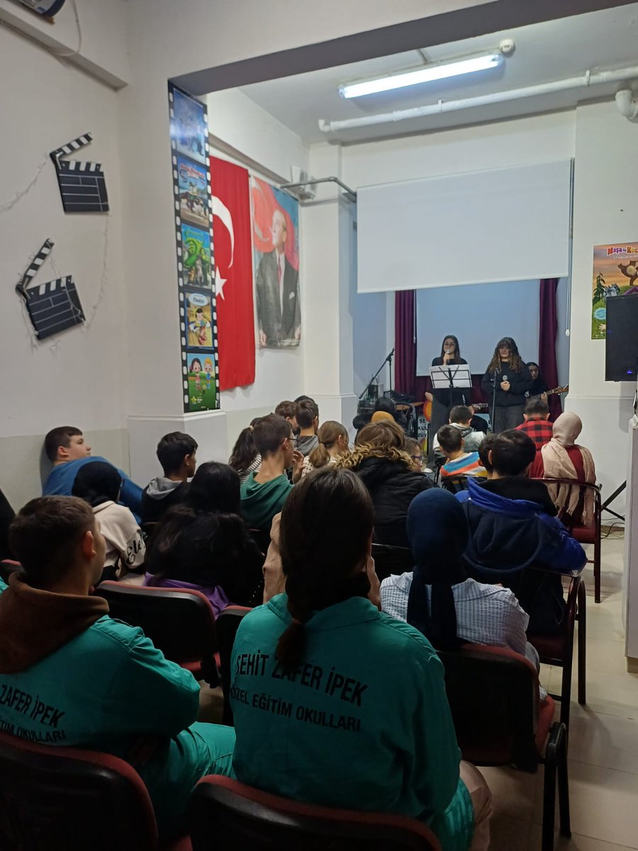 Bistal ailesi olarak 3 Aralık Dünya Engelliler Günü kapsamında Şehit Zafer İpek Uygulama okuluna ziyarette bulunduk. <a href="/sefikaygol/">Şefik AYGÖL</a>  <a href="/mustafasamiakyl/">M.S.A.</a> <a href="/ademozturk65/">Adem ÖZTÜRK</a> <a href="/servetcetinkaya/">Servet ÇETİNKAYA</a> <a href="/bilecikvaliligi/">BİLECİK VALİLİĞİ</a> <a href="/bozuyukkaymakam/">Bozüyük Kaymakamlığı</a> @bozuyukmem