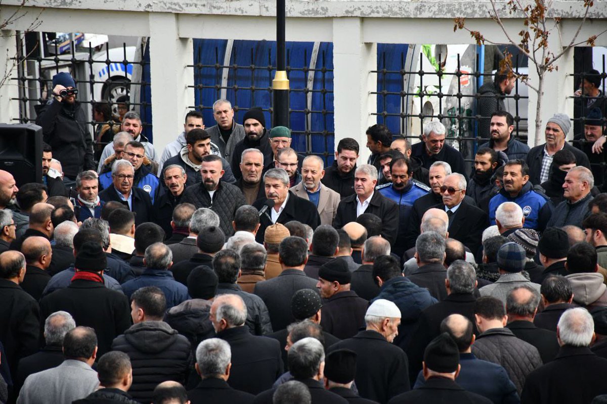 Abdulhalik_Tskn's tweet photo. 📍Patnos Recep Tayyip Erdoğan Camii

Biz biriz, beraberiz 

Basın açıklamamıza katılan tüm hemşehrilerime canı gönülden teşekkür ediyorum. Her zaman dediğim gibi Patnos, hepimizin hikâyesi! Herkesin Patnos’u için çok çalışmaya, mücadele etmeye kararlıyız. Siz değerli hemşerilerimize Sözümüz yine çalışmak, yeniden çok çalışmak,Patnos’umuza hepimizin gurur duyacağı büyük eserler kazandırmak.