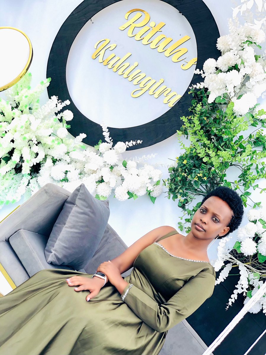 NanshemezaConn2's tweet photo. Saturdays are for enjoying congratulations my dear sister 💍♥️✨ https://t.co/XRrCK9wqdD