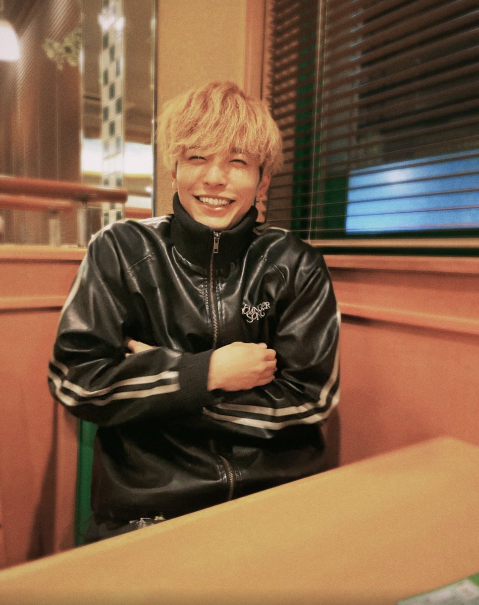 satoru_s1023's tweet photo. 久しぶりにストレートヘア🙃
クルクルで慣れてたから違和感、 https://t.co/1EooNBostT