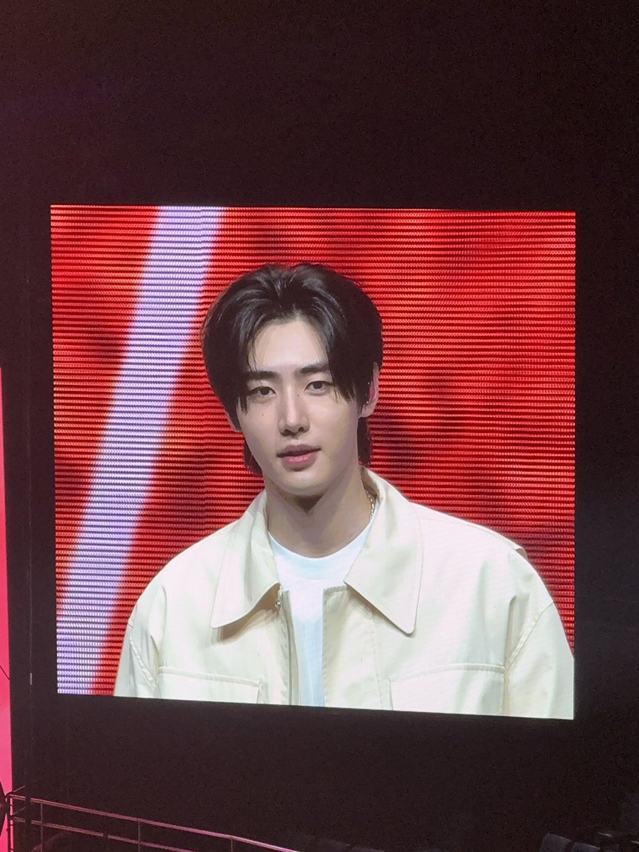 wonniechy's tweet photo. HE'S REALLY EXTRA HANDSOME TODAY 🥹💓 https://t.co/Nqt65zw07e