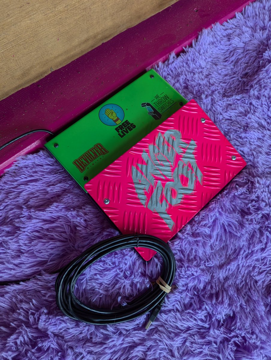 so sad not to be out at <a href="/PlaytopiaSA/">Playtopia</a> today, talking about our time showing alt.ctrl things and building arcades! <a href="/CJFairweather/">Craig 🍉</a> IS there, though, and will probably have a lot of stories about all the weird things we've done with excellent people💜