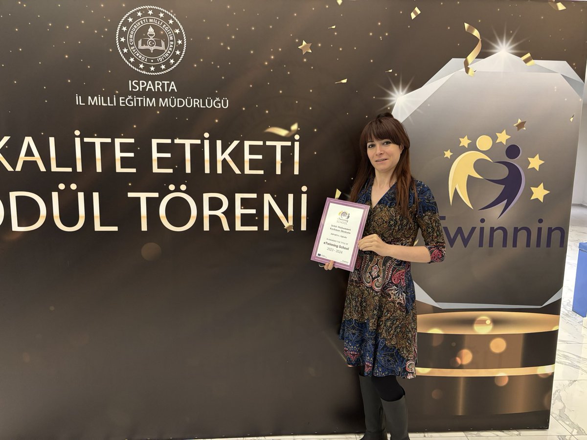 Şehit Muhammet Korkmaz İlkokulu (@sariidrisilk) on Twitter photo Isparta MEM tarafından düzenlenen törenle e-Twinning okulu ödülünü tekrar aldık. Emeği geçen başta Zühal İLDENİZ ve Senir İlkokuluna atanan Duygu Selma AÇA öğretmenlerimizle katkısı olan tüm öğretmen ve öğrencilerimize teşekkürler <a href="/ispartamem/">Isparta İl Millî Eğitim Müdürlüğü</a> <a href="/EgirdirMEM/">Eğirdir İlçe Milli Eğitim Müdürlüğü</a> <a href="/necdeterol112/">Necdet Erol</a> Isparta MEM tarafından düzenlenen törenle e-Twinning okulu ödülünü tekrar aldık. Emeği geçen başta Zühal İLDENİZ ve Senir İlkokuluna atanan Duygu Selma AÇA öğretmenlerimizle katkısı olan tüm öğretmen ve öğrencilerimize teşekkürler <a href="/ispartamem/">Isparta İl Millî Eğitim Müdürlüğü</a> <a href="/EgirdirMEM/">Eğirdir İlçe Milli Eğitim Müdürlüğü</a> <a href="/necdeterol112/">Necdet Erol</a>