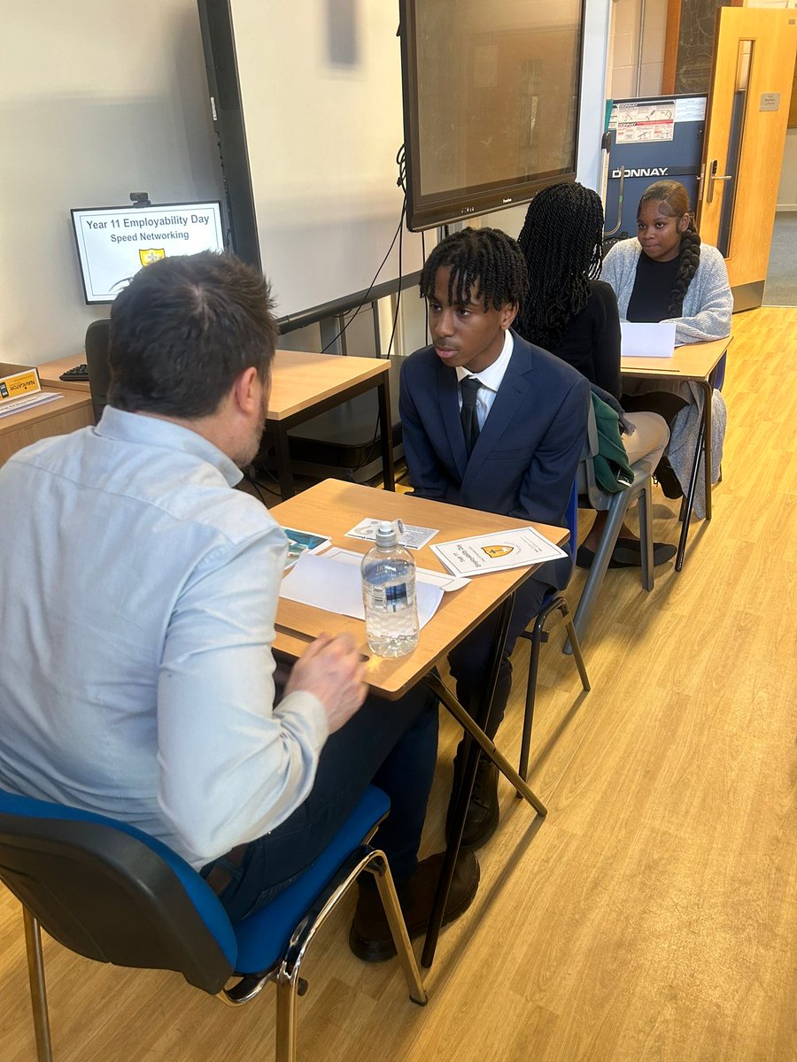 bonus_pastor's tweet photo. Speed networking and mock interviews are in full swing for our Year 11s! ๐ฌโก They're making the most of this fantastic opportunity to connect with professionals and sharpen their communication skills. ๐
#EmployabilityDay #Networking #FutureLeaders https://t.co/2QMvwa441g