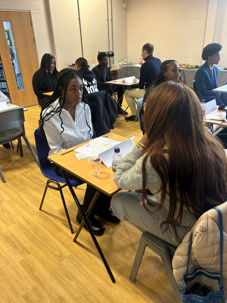 bonus_pastor's tweet photo. Speed networking and mock interviews are in full swing for our Year 11s! ๐ฌโก They're making the most of this fantastic opportunity to connect with professionals and sharpen their communication skills. ๐
#EmployabilityDay #Networking #FutureLeaders https://t.co/2QMvwa441g