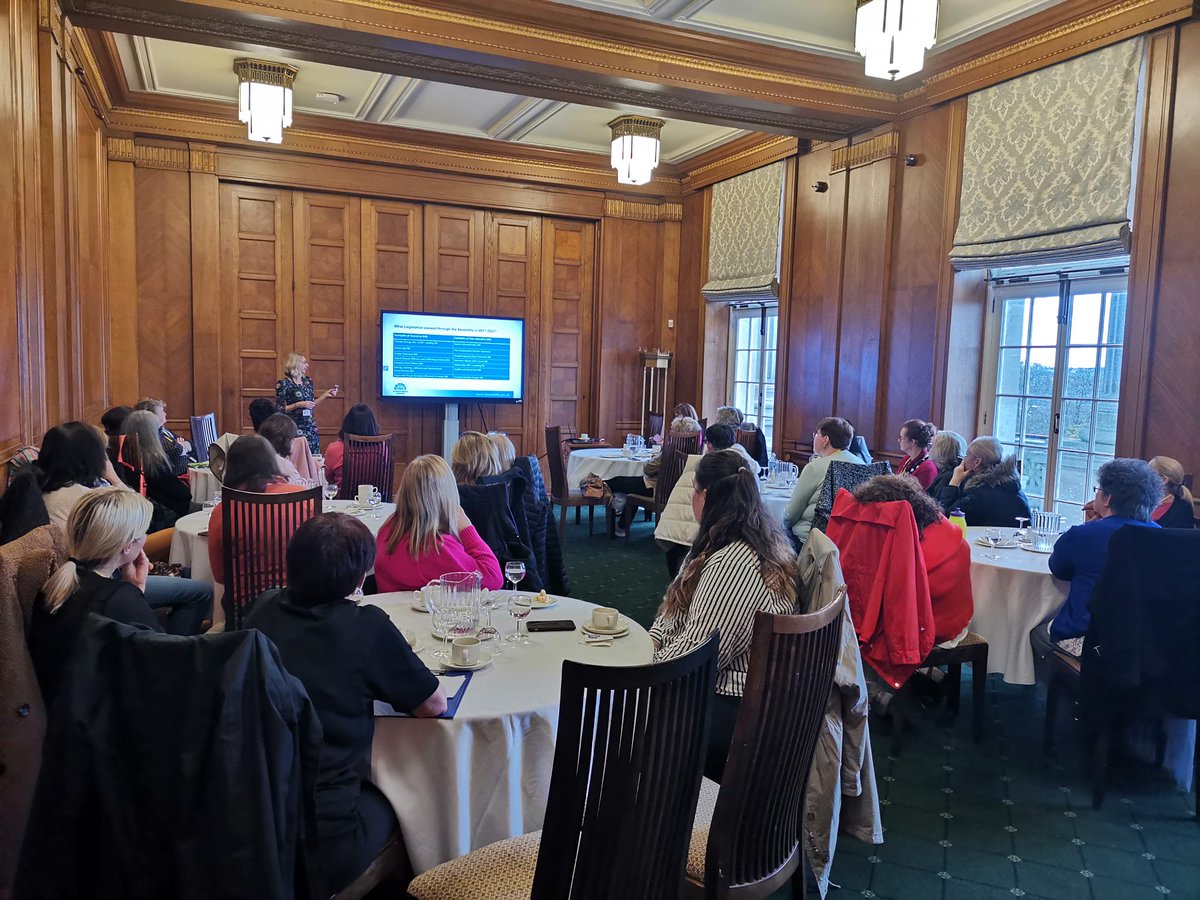 We were delighted to welcome participants from the Women Crossing Borders project to Parliament Buildings.
The women from the @RathcooleCREW and @InishowenDevelopmentPartnership took part in an Assembly Explained Workshop and watched a committee meeting from the public gallery.