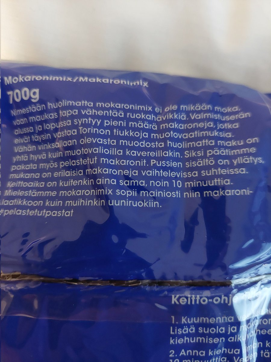 Palstalle's tweet photo. Törmäsin mielenkiintoseen hävikkiruokaan lähikaupassa. Minusta tällaista tarvitaan lisää. Ei ollut mitään vikaa kun käytin. 

#makarooni #hävikkiruoka #torino #kotikokki #kotiruokaa https://t.co/9r5bymkHSG