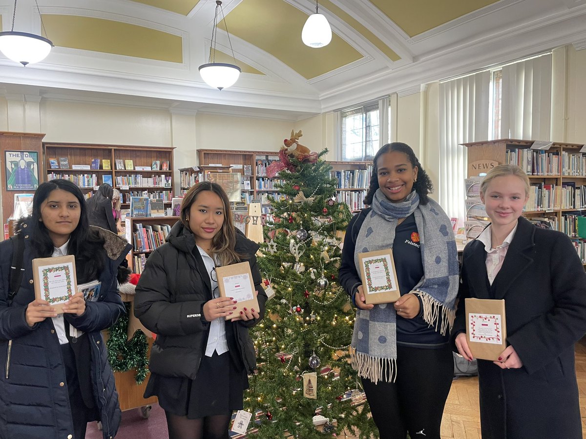 Also this morning, we visited the library for our surprise holiday read! #thornehouse