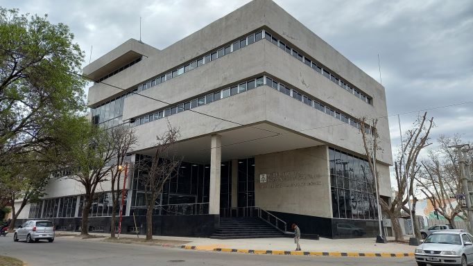albertofurfari's tweet photo. Solicitan que se investigue si el intendente de Cañada de Gómez, Matías Chale, pudo haber cometido los delitos de incendio, incumplimiento de los deberes de funcionario público y contaminación por residuos industriales.
Patrocinaron la denuncia los abogados Angelo y Lucio Rossini https://t.co/c58VuOThRb