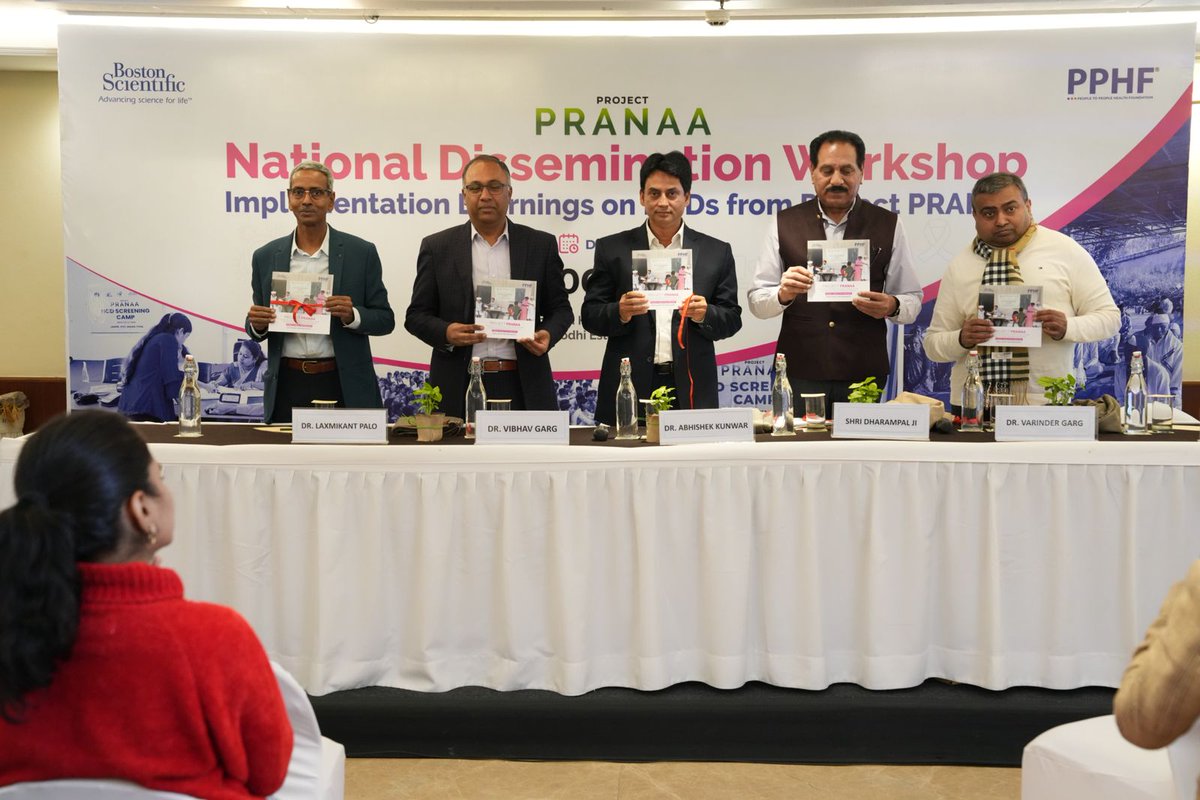 PPHF_Global's tweet photo. @PPHF_Asia, in collaboration with @bostonsci, hosted the National #DisseminationWorkshop on “Implementation Learnings on NCDs from Project PRANAA” today at IHC, New Delhi.
Gratitude to all #dignitaries, #partners &amp; #stakeholders for their invaluable contributions.
#HealthForAll https://t.co/ocxVOItyK0