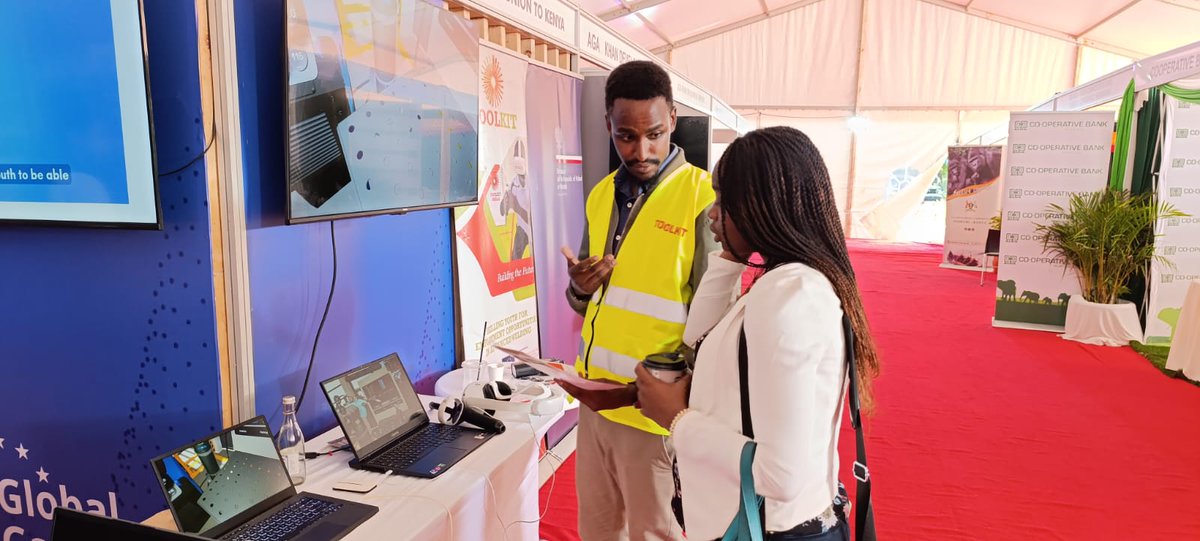 PLinKenya's tweet photo. On 03.12 as part of #TeamEurope we were present at #KICC to celebrate 60th anniversary of 🇰🇪 Diplomatic Journey! Our partners from @toolkitafrica presented Polish 🇵🇱innovative solutions from #DigInVision in dual-wielding training based on VR technology. https://t.co/kwY3s7sIqR