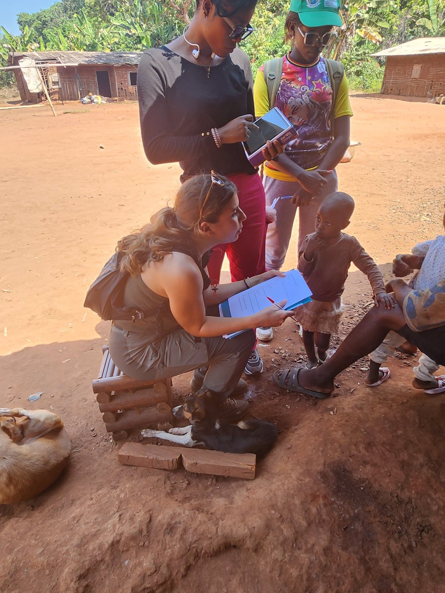 FalchiAles's tweet photo. The third edition of the international #OHWA field school is going on in Akonolinga. Students  are investigating by using a #OneHealth approach the epidemiological, sociological and enviromental #drivers of malaria. @ird_fr  @UnivCorse @UBuea @AFROHUN @FRauCameroun https://t.co/5cP6mzomeP