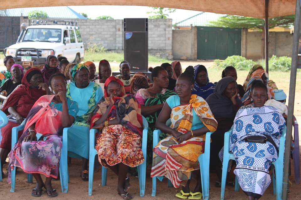 FemaleFjn's tweet photo. The #16DaysOfActivism against Gender Based violence is the time to reflect and address the root causes of Gender Based violence. Community dialogue is key in addressing #GBV at all levels. #IREX
#EndGenderBasedViolence #DialogueForChange https://t.co/trfjLra01N