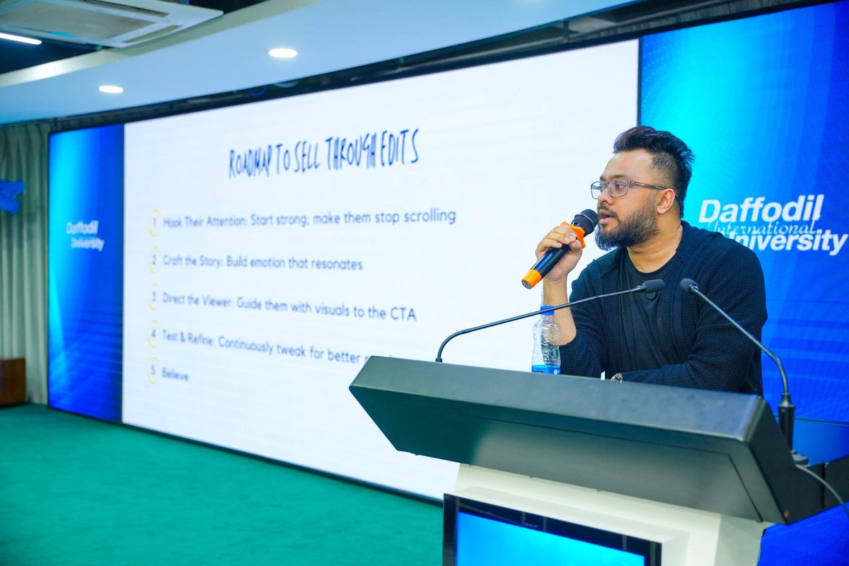 jmc_mediabuzz's tweet photo. Rafayat Rakib’s masterclass on "The Art of Selling Through Edits" at JMC Media Buzz - Fall 2024 shared expert editing techniques, experiences, and a lively Q&amp;A with students! 🙌

#SellingThroughEdits #JMC #DIU #JMCMediaBuzz 📺 https://t.co/nVs7OD7k74