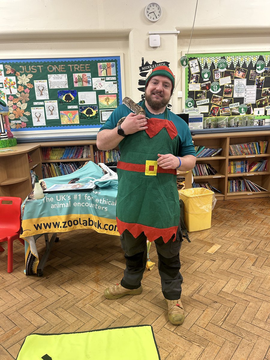 ArchibaldFirst's tweet photo. Thank you Rob from @ZooLabUK for a fabulous Christmas Zoolab session to find out who the last present belonged to. The Early Years children had a brilliant morning. More pictures to follow on our website…🎄⭐️#AFSEYFS #AFSCourageous #AFSChristmas ❤️ https://t.co/SeiBll5WRu