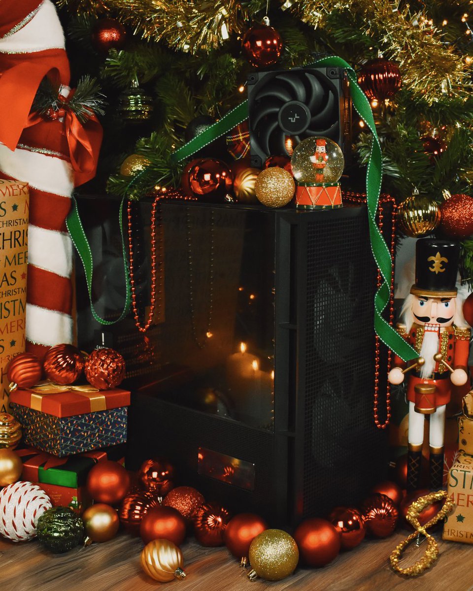 grosbill_com's tweet photo. 🎄 Jour 8 du Calendrier de l’Avent Grosbill 🎄

Envie de construire un PC qui allie style et performance ? Aujourd’hui, c’est votre chance ! 🎅✨

🎁 Tentez de remporter un duo parfait pour un setup au top :
👉 Ventirad K 400 DIGITAL PRO : un refroidissement puissant et design, parfait pour garder votre processeur au frais. ❄️
👉 Boîtier CH630 DIGITAL Noir : élégant, spacieux et conçu pour optimiser votre build avec style. 🖥️🔥

💡 Comment participer ?
1️⃣ Likez ce post ❤️
2️⃣ Abonnez-vous à @grosbill_com et @DeepCoolFrance  📲
3️⃣ Identifiez 2 amis qui adoreraient upgrader leur PC ! 👥✨
4️⃣ Imaginez déjà votre prochain setup… et croisez les doigts ! 🤞

📅 Tirage au sort dans 5 jours.
👉 Règlement complet ici : https://t.co/6UcOhsBOBu

Bonne chance, et que la magie de Noël vous accompagne pour construire le PC de vos rêves ! 🎄🎁

🎄 #GrosbillCalendrierDeLavent #JeuConcours #NoëlHighTech 🎄