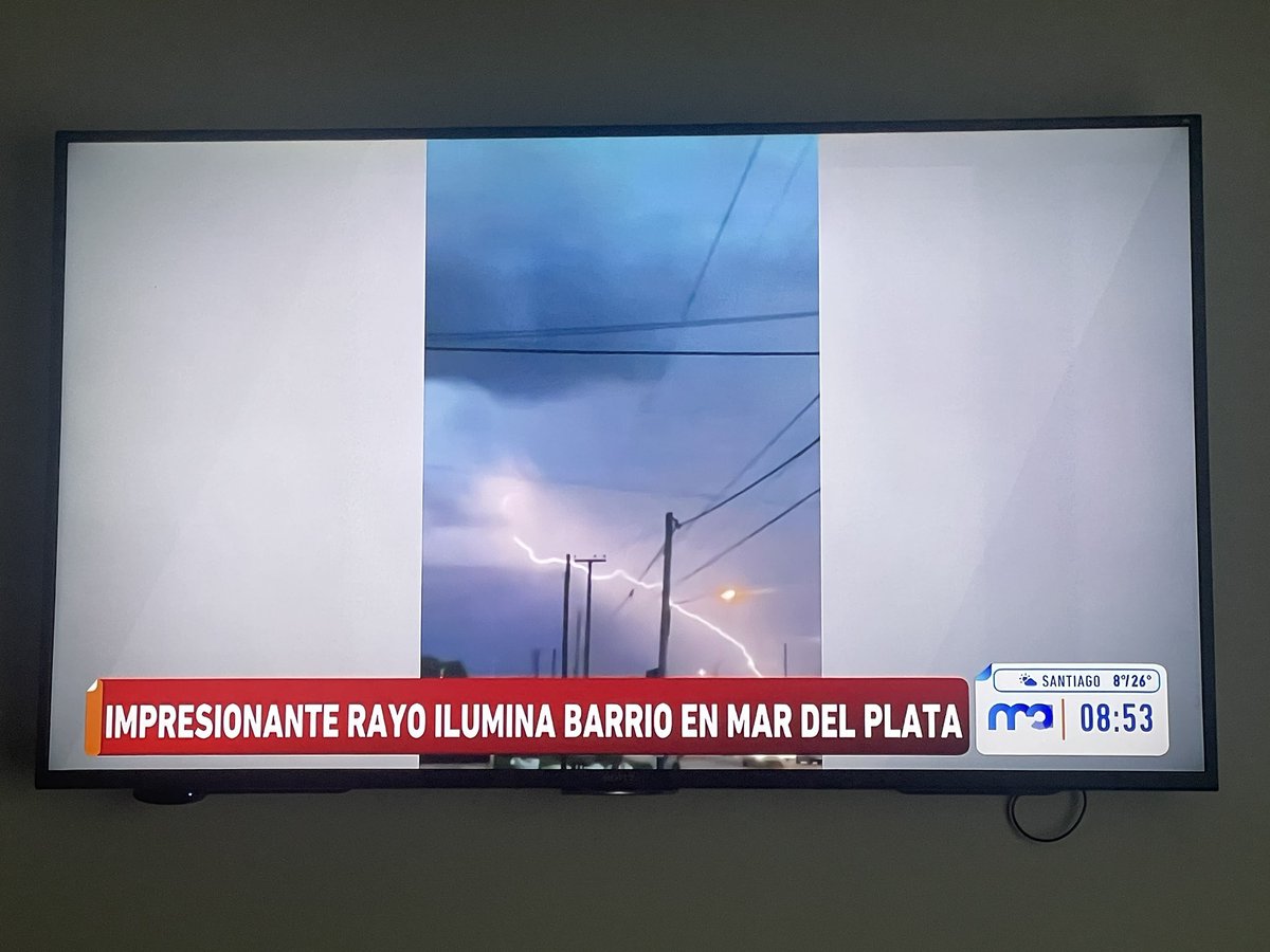 fabasolo2017's tweet photo. Quien estará pagándole a Mega TV para que todas las mañanas de lo único que se habla es de “el falso cambio climático”??? en el caribe siempre han habido tormentas @meganoticiascl @MuchoGustoMEGA https://t.co/toFsiEpSyu