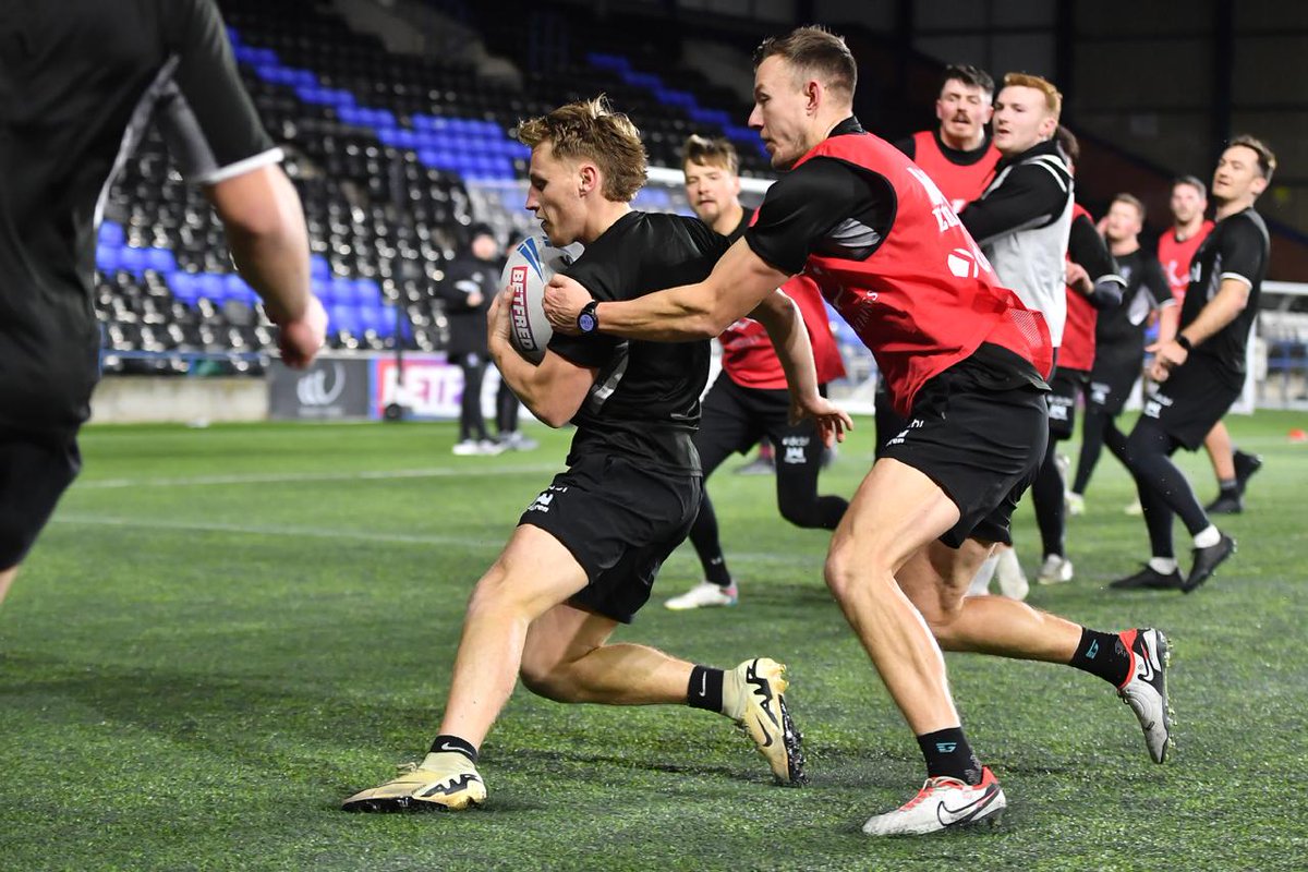 📸 Pre-season snaps!

#COYV 🧪 #WeAreWidnes | <a href="/rlpix/">RLPIX</a>