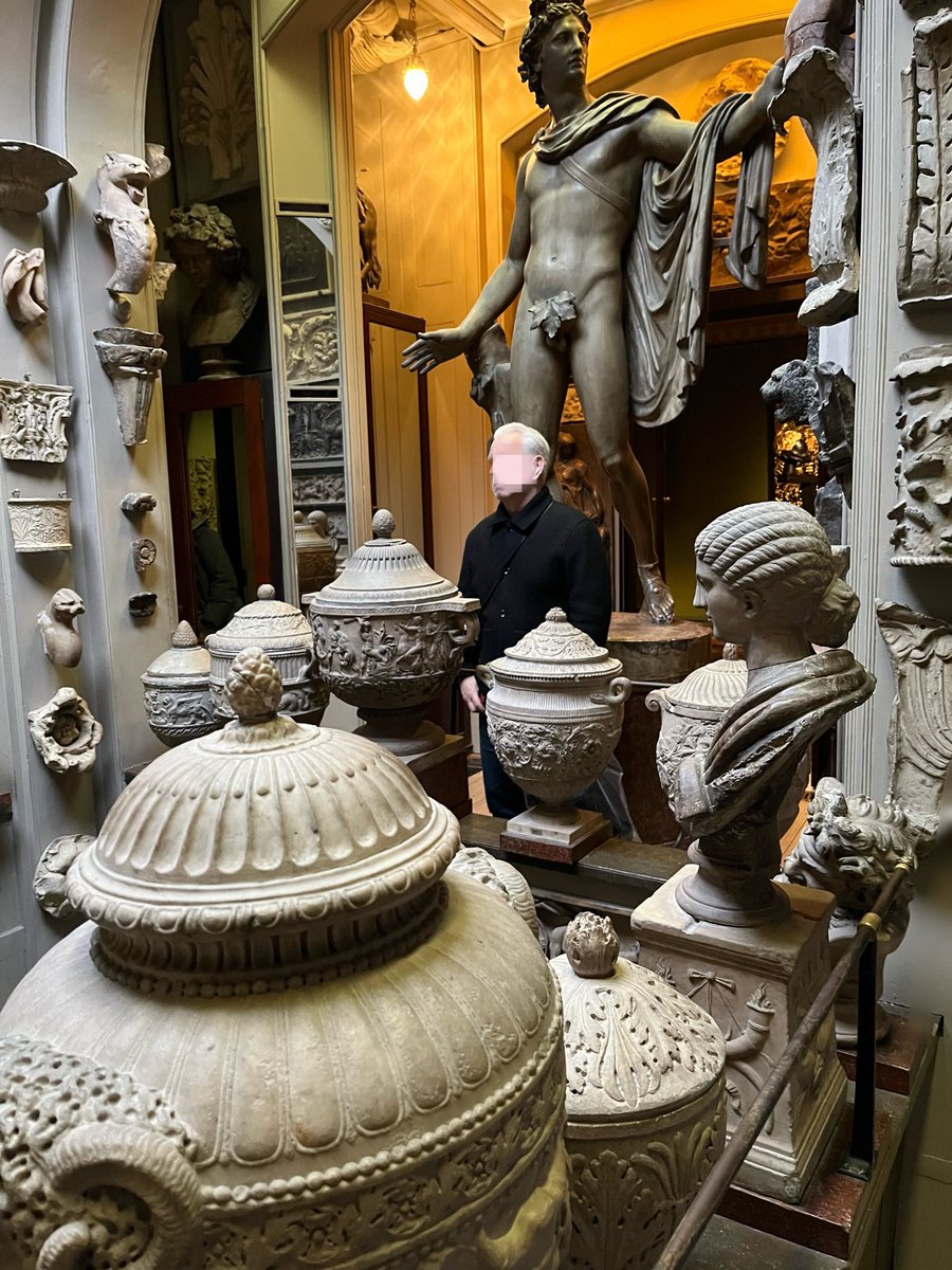 palilsan's tweet photo. Sir John Sloane’s Museum House. Such a rabbit warren of collections. https://t.co/LuKXNObHlz