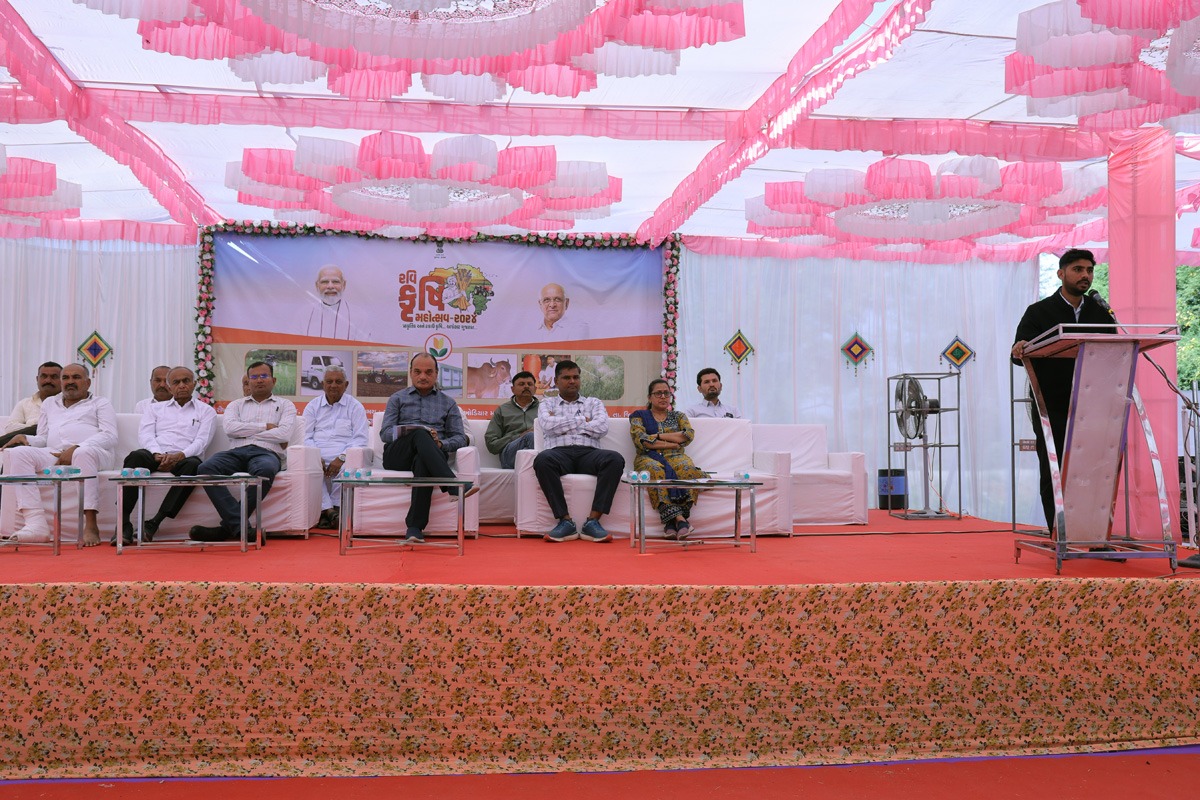 Infoamreligog's tweet photo. અમરેલી જિલ્લાના ચાડીયા, બાબરા, બગસરા, ધારી, જાફરાબાદ, ખાંભા, લાઠી, લીલીયા, રાજુલા, સાવરકુંડલા અને મોટી કુંકાવાવ સહિતના સ્થળોએ ખાતે રવી કૃષિ મહોત્સવ કાર્યક્રમ યોજાયો. @CMOGuj @InfoGujarat @CollectorAmr @ddoamreli https://t.co/IrpWCVoQgr