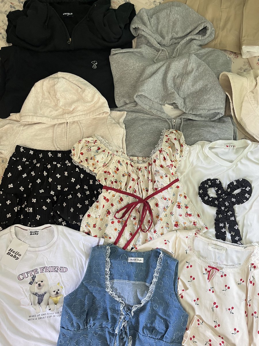kkaatti15's tweet photo. *  ʟᴏᴛ 1️⃣*ราคาน่ารัก* 👗

✂️ลงวันเสาร์ 7/12🗓️เวลา 20.00 🕗

📦shipping 35+5📮

📍รี+ปัก=ลด5️⃣บาท ครัช 👛

[มีมากกว่าในรูปค่ะ]

 #ส่งต่อ #ส่งต่อเสื้อผ้า #ส่งต่อเสื้อผ้ามือสอง #ส่งต่อรองเท้า #ส่งต่อstylist #ส่งต่อcintage #โล๊ะตู้เสื้อผ้า #ส่งต่อbeming #ส่งต่อvgh #เสื้อผ้ามือสอง https://t.co/ygdcGBXBBA