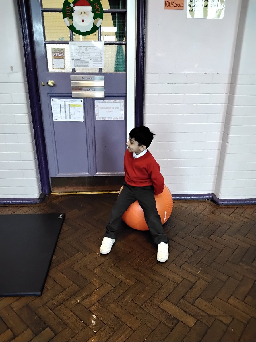 LeighPrimary's tweet photo. We love our daily session of P.E in the hall.  We want to be active like Active Azra!
#article28 #startwell #activeazra #PE #exercise #keepingfit #MakingMemories #activeazra https://t.co/CECBjvtg06
