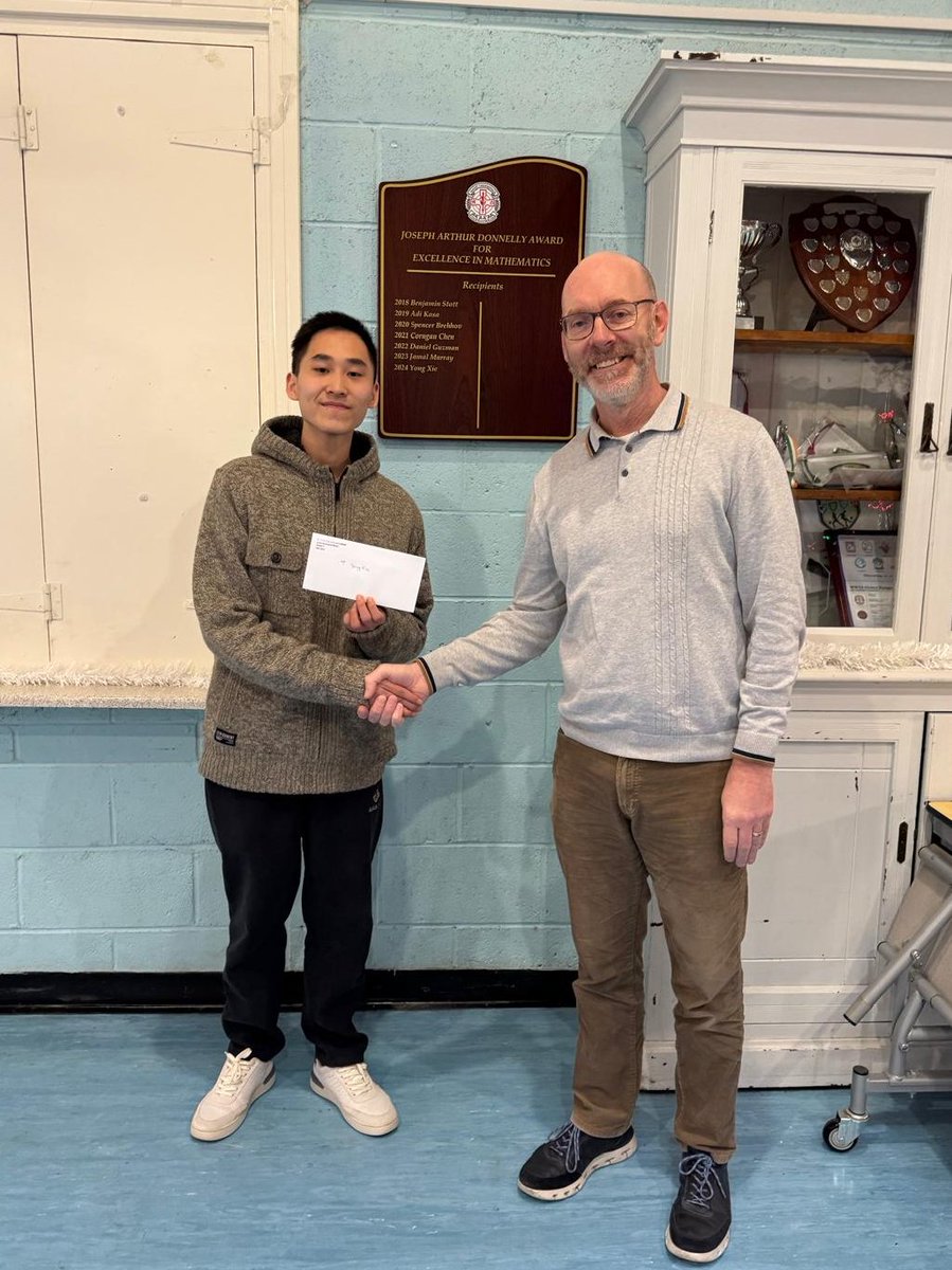 thebrunnerD7's tweet photo. Three students from the Class of 2024 received bursaries from the Joseph Arthur Donnelly Award. Congratulations to David, Lio and Yong. @ERSTIRELAND https://t.co/3yoK8TEbfo