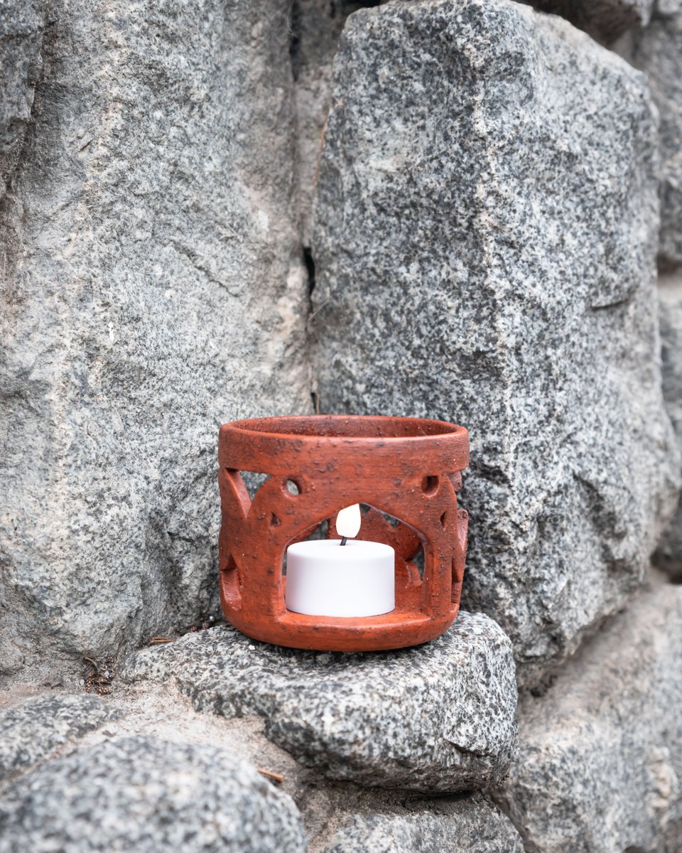 annfossa's tweet photo. 🔥Hand-carved ceramic candle holder inspired by ancient firesides and crafted with a unique sandy clay blend for an earthy texture. A little archway lights up with every tea candle… cozy vibes, ancient warmth https://t.co/XsfjcGbPL8 
#HandmadeCeramics #AncientInspired #CozyDecor https://t.co/BMewUzQ3nC