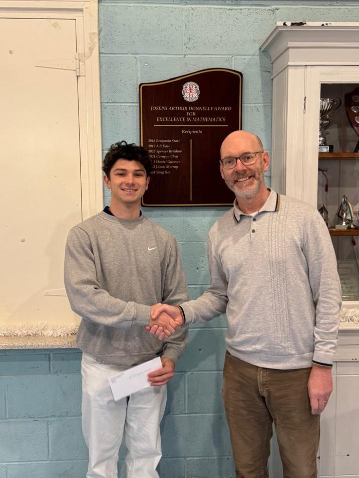 thebrunnerD7's tweet photo. Three students from the Class of 2024 received bursaries from the Joseph Arthur Donnelly Award. Congratulations to David, Lio and Yong. @ERSTIRELAND https://t.co/3yoK8TEbfo