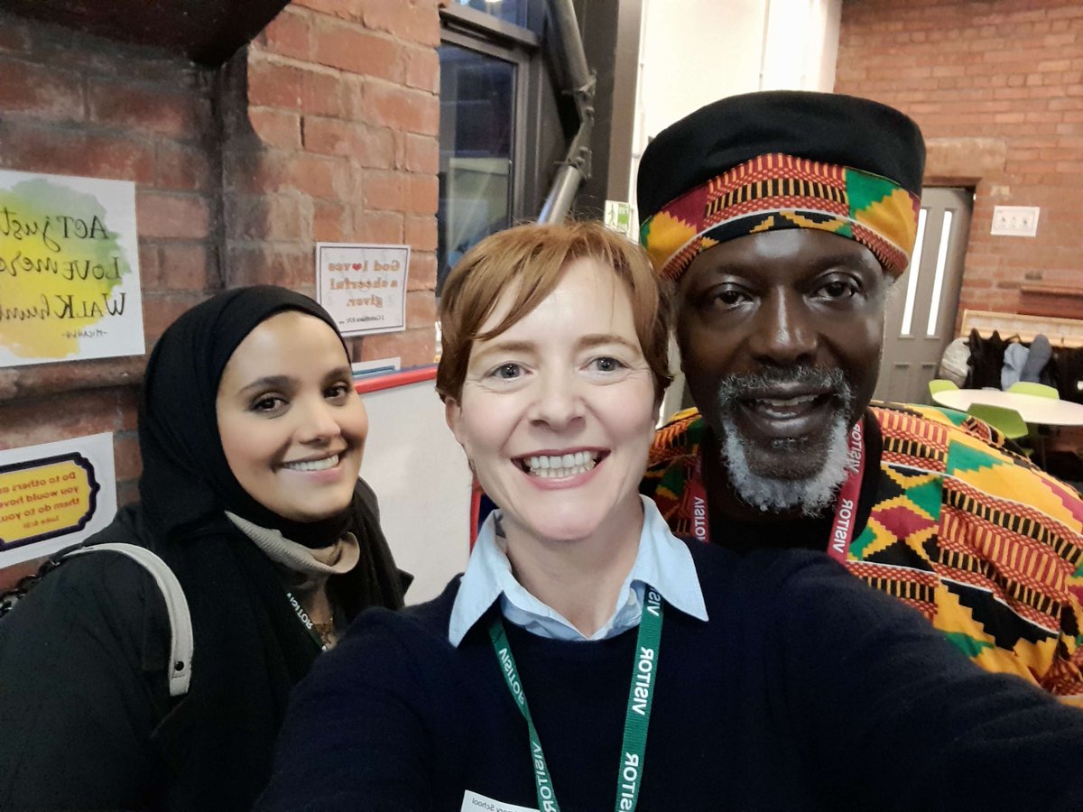 wowfest's tweet image. We've had another fantastic week of workshops at @AlsopHighSch and @ArnotStMary to prepare for the grand #reopening of Spellow Library next week! 🎉📚

We're grateful to have been joined by three incredible artists: @AminaAtiqArtist, @LeviTafariPoet and @badwool9🤗