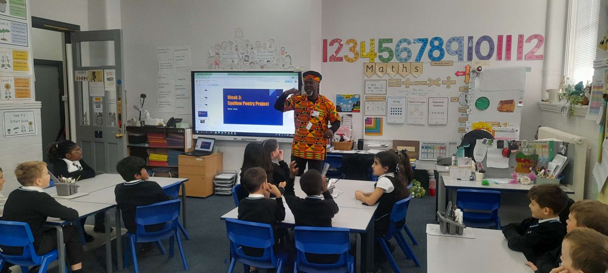 wowfest's tweet image. We've had another fantastic week of workshops at @AlsopHighSch and @ArnotStMary to prepare for the grand #reopening of Spellow Library next week! 🎉📚

We're grateful to have been joined by three incredible artists: @AminaAtiqArtist, @LeviTafariPoet and @badwool9🤗